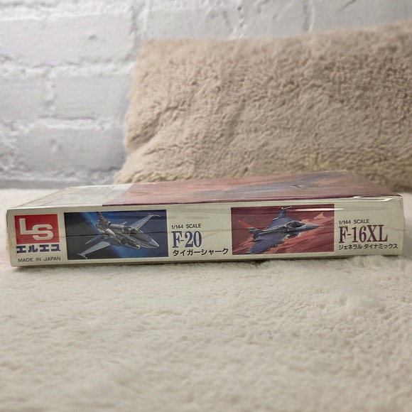 LS 1:144 Scale General‎ Dynamics F 16XL Plastic Model Kit 1054 New - Picture 5 of 8